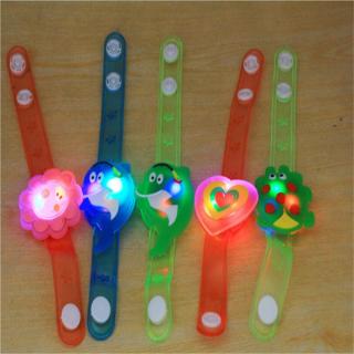 2018 High Quality Multicolor Light Flash Toys Wrist Hand Take Dance P_1